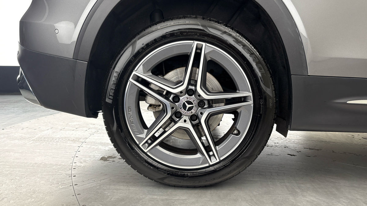 Mercedes-Benz GLB Image 10