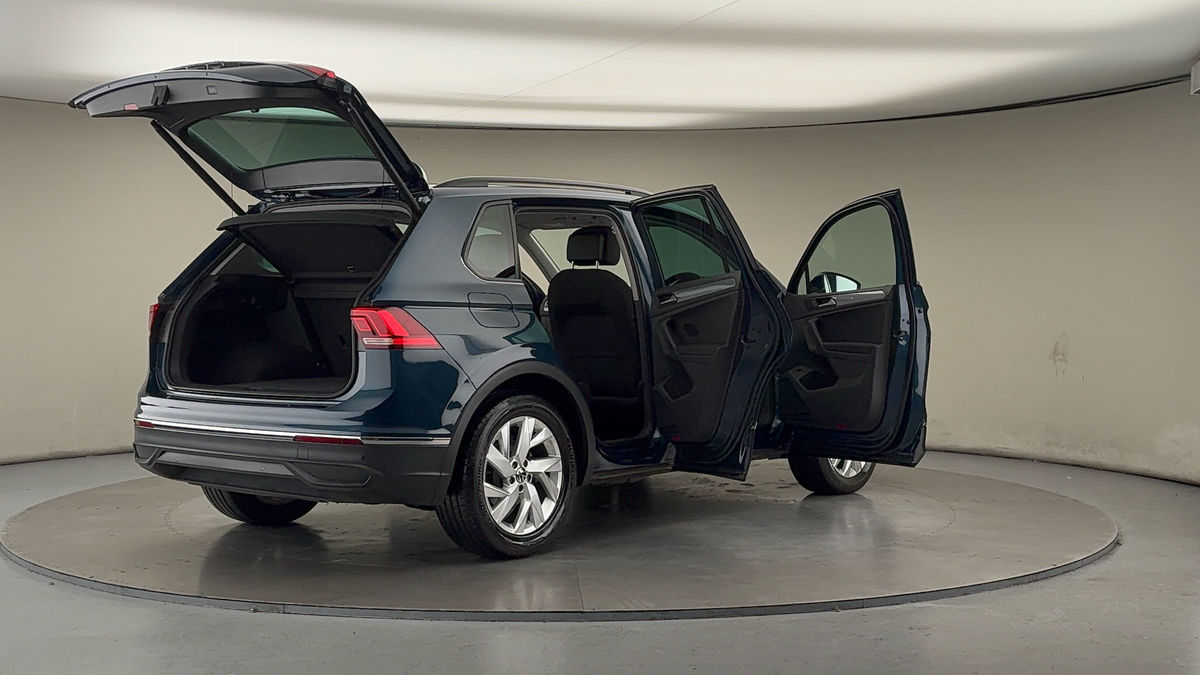 More views of Volkswagen Tiguan