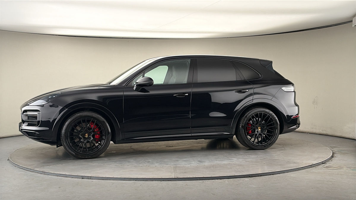 More views of Porsche Cayenne