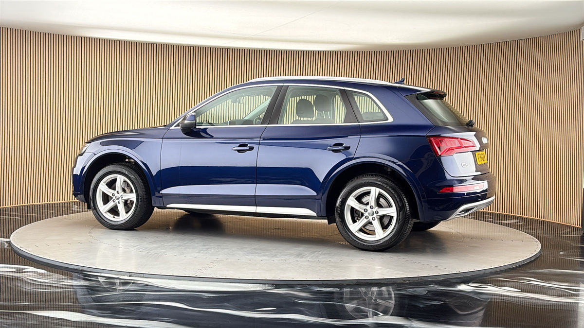 More views of Audi Q5