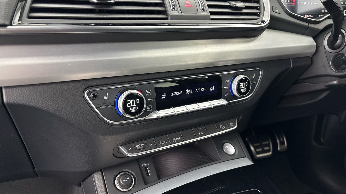 Audi Q5 Image 6