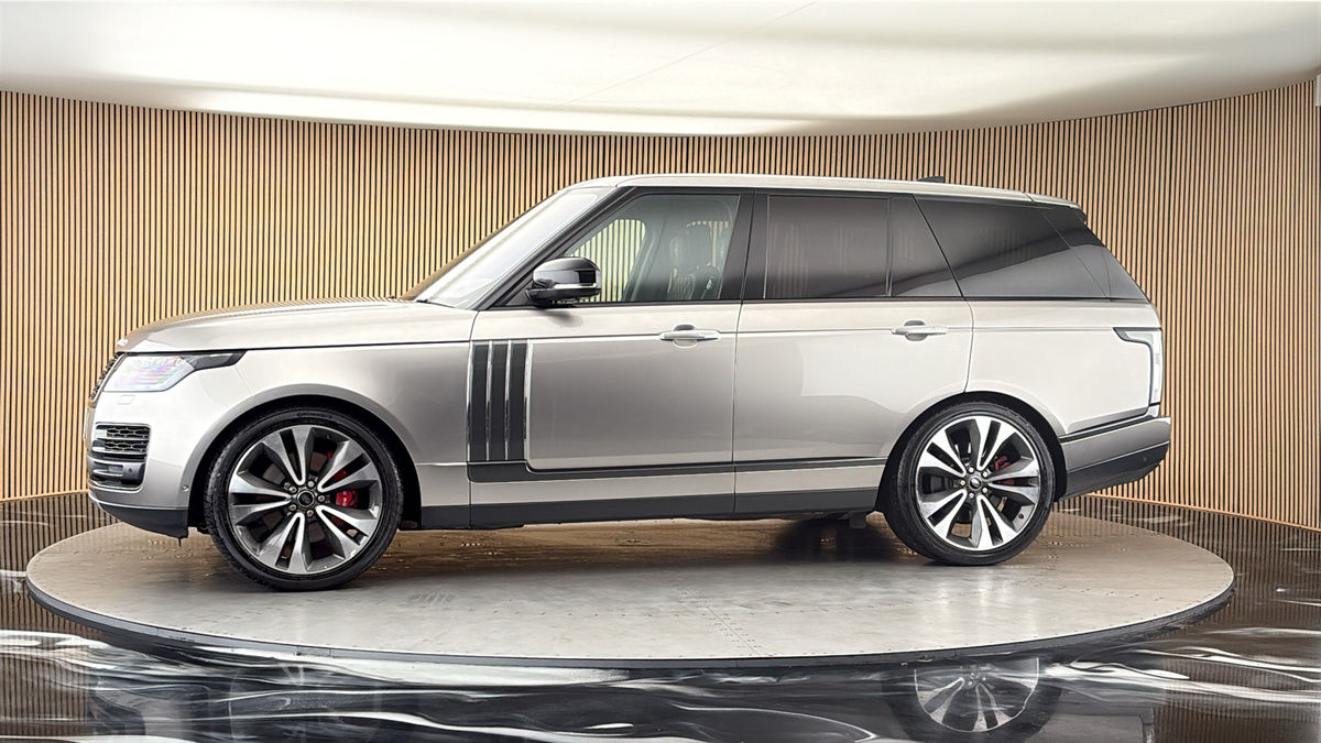 More views of Land Rover Range Rover