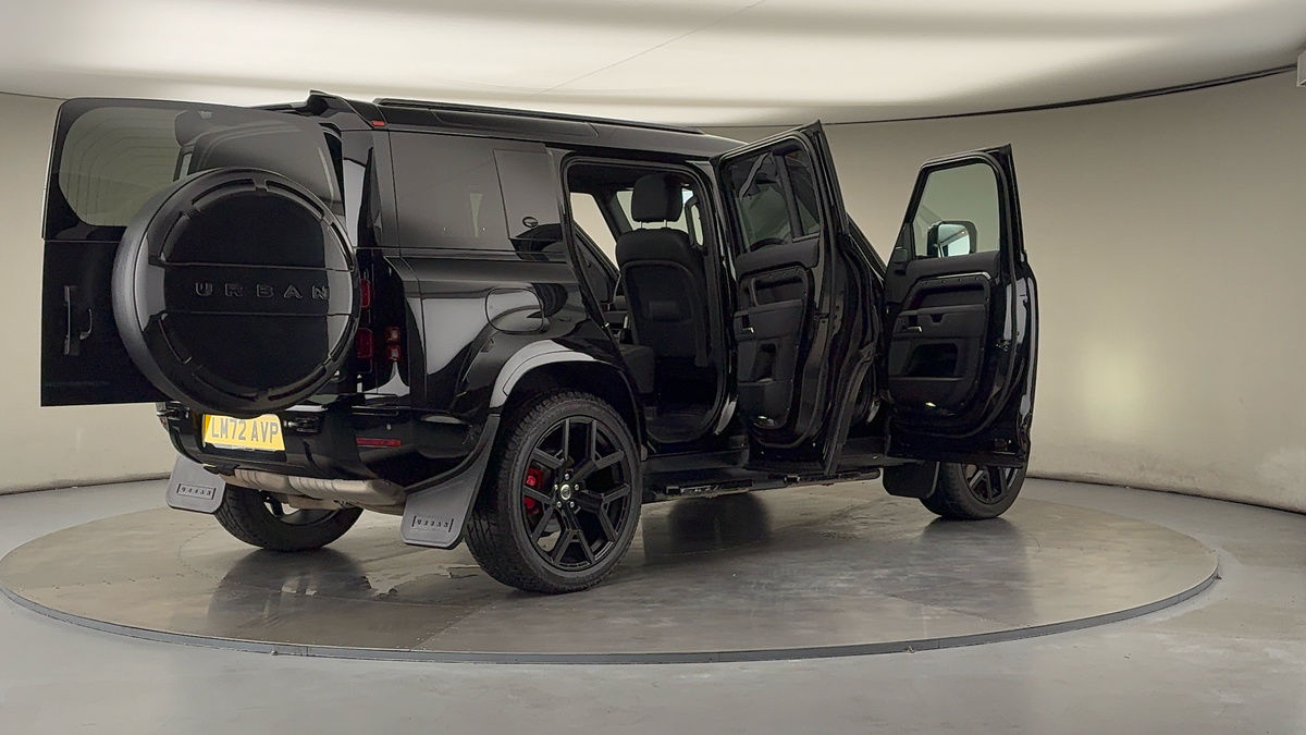 More views of Land Rover Defender 110