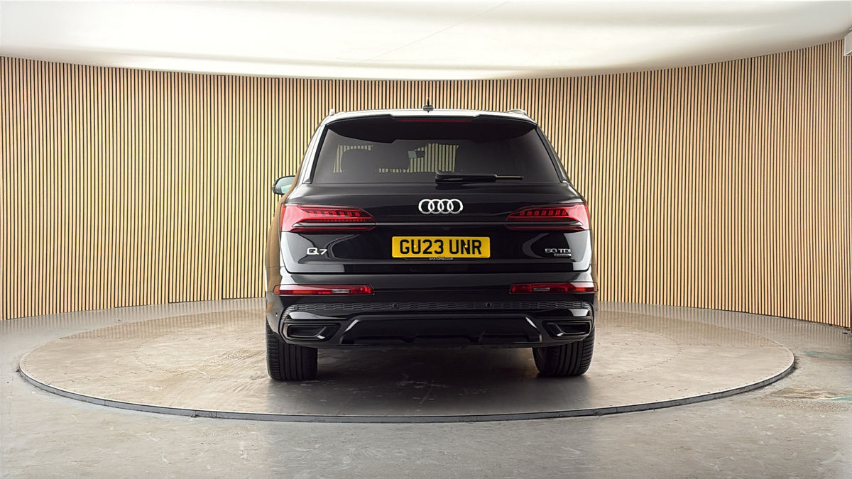 More views of Audi Q7