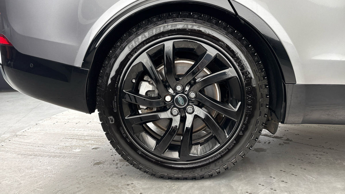 Land Rover Discovery Image 10