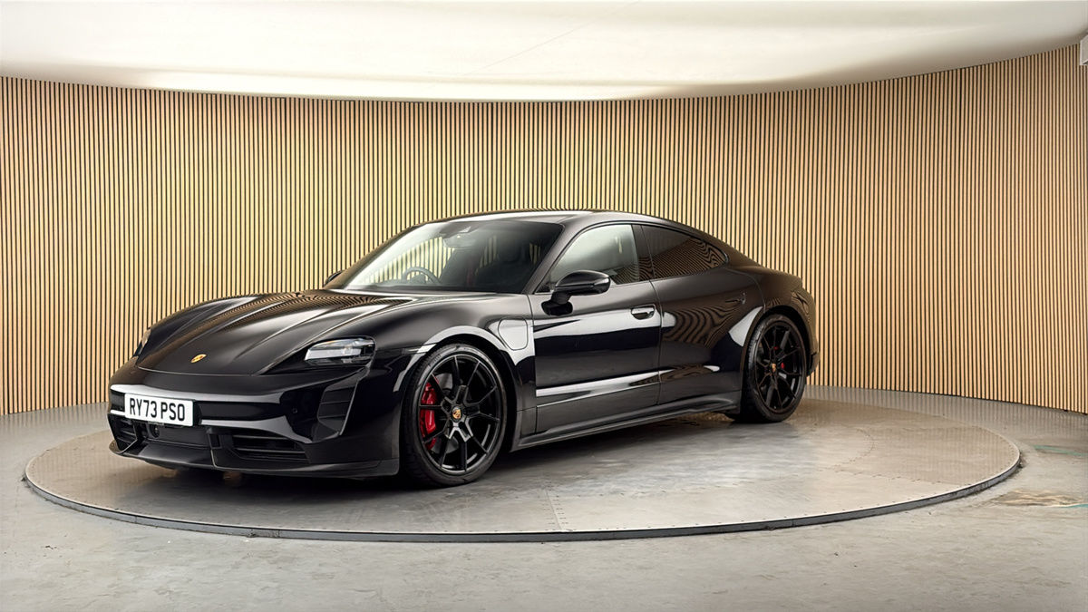 Porsche Taycan Image 20