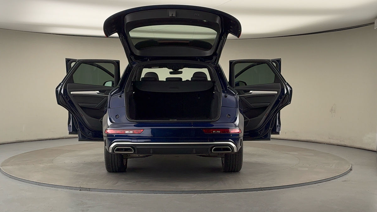 More views of Audi Q5