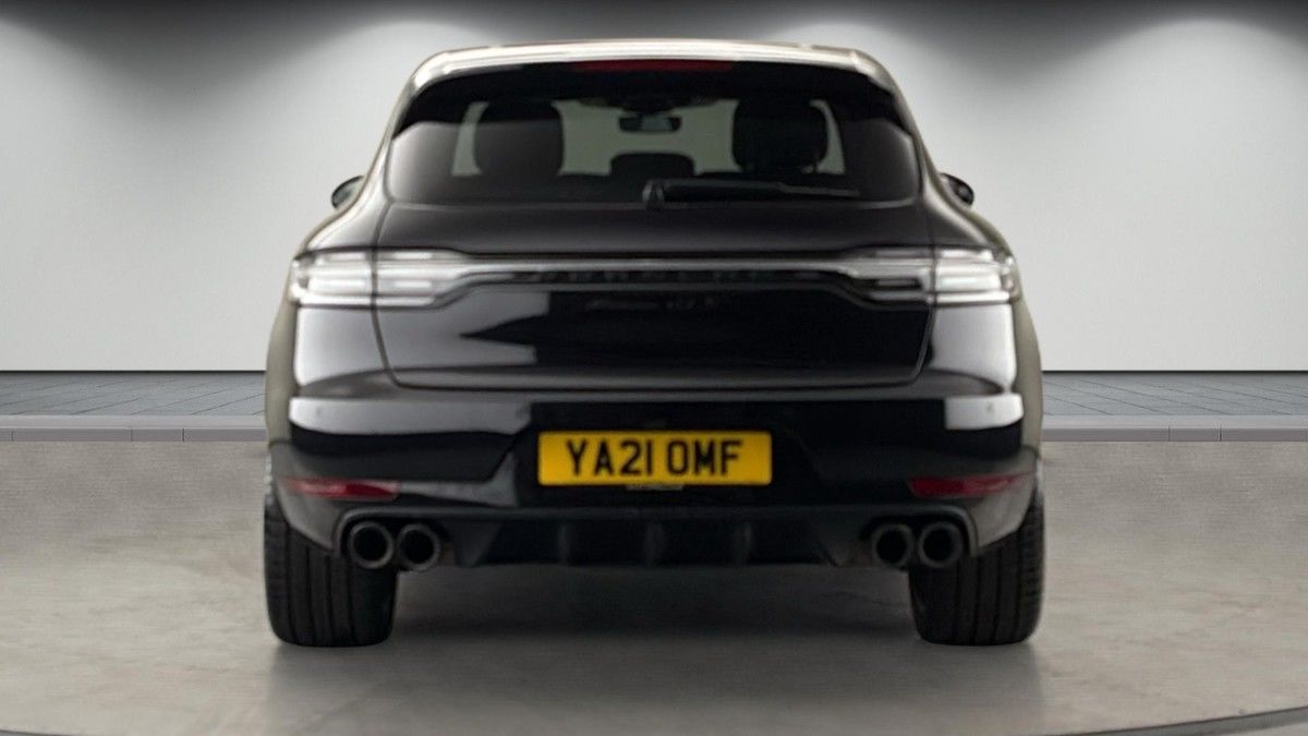 Porsche Macan Image 4