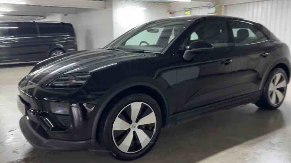 More views of Porsche Macan