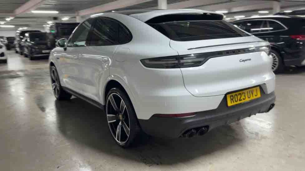 More views of Porsche Cayenne