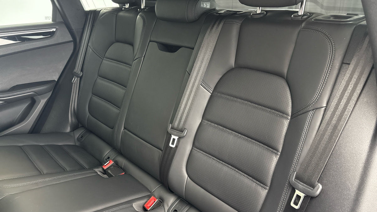 Porsche Macan Image 8