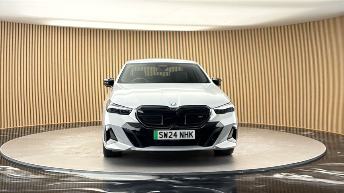 More views of BMW i5