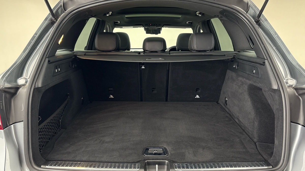 Mercedes-Benz GLC Image 11