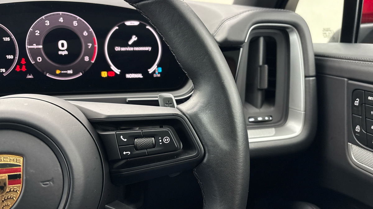 Porsche Cayenne Image 14