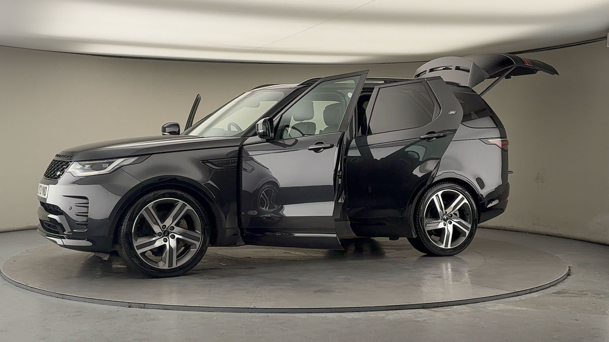 More views of Land Rover Discovery