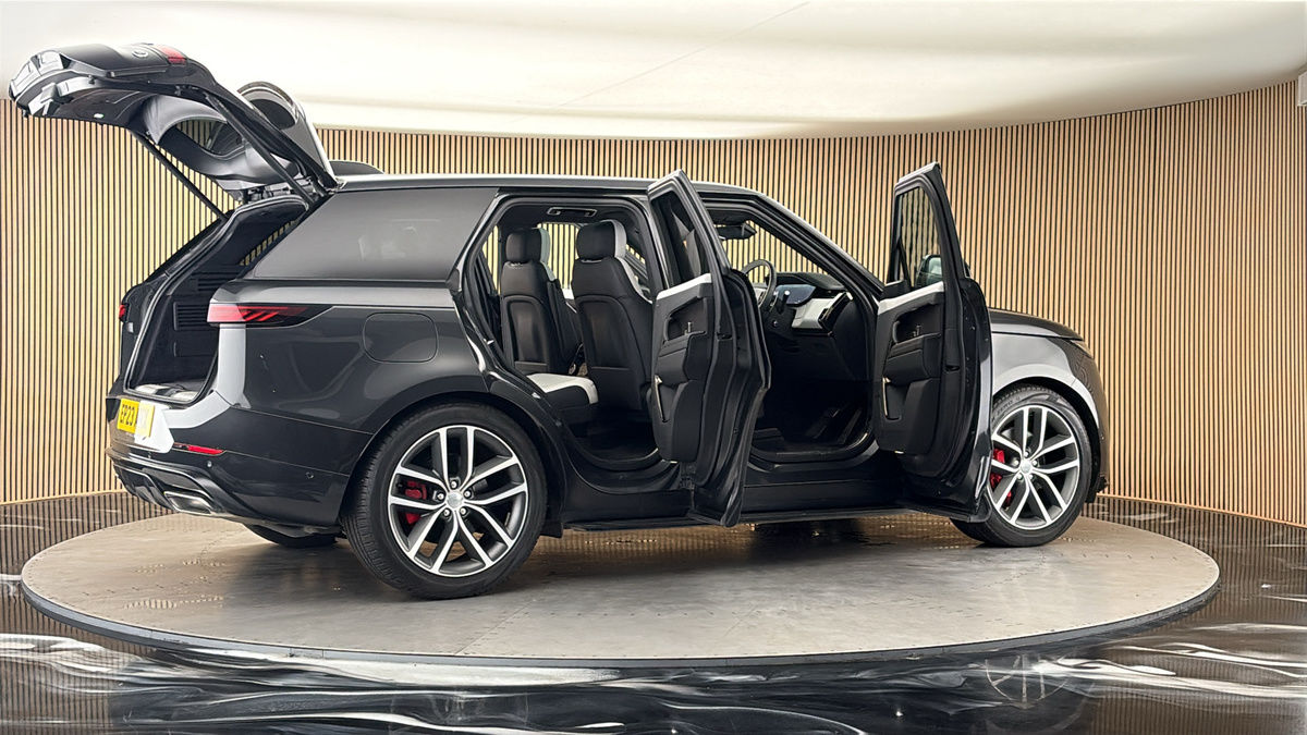 More views of Land Rover Range Rover Sport