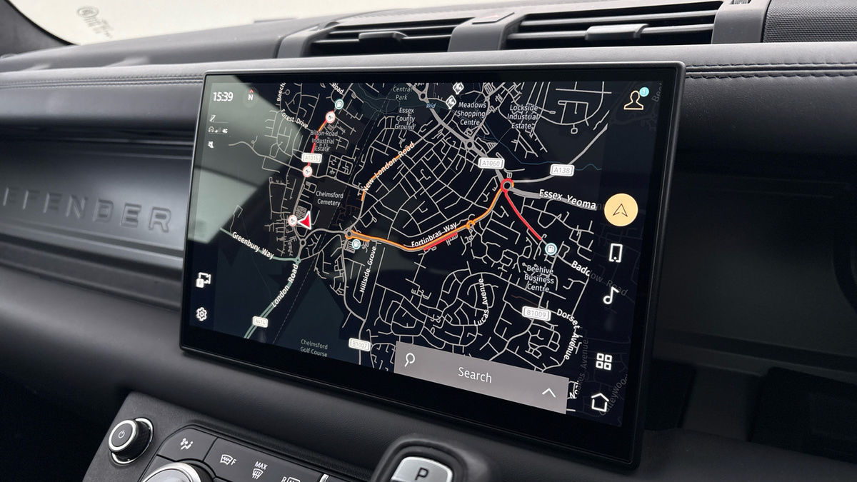 Land Rover Defender 110 Urban Image 17