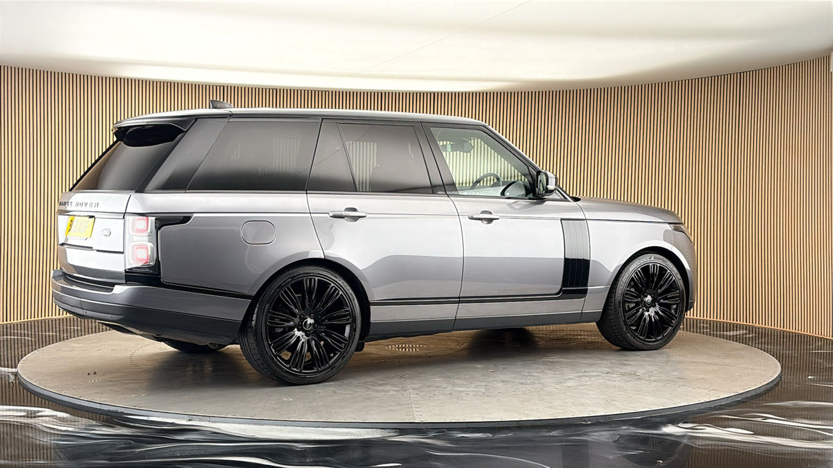 More views of Land Rover Range Rover