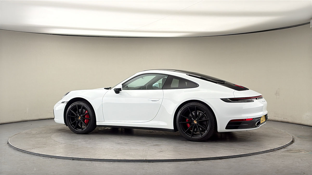 More views of Porsche 911