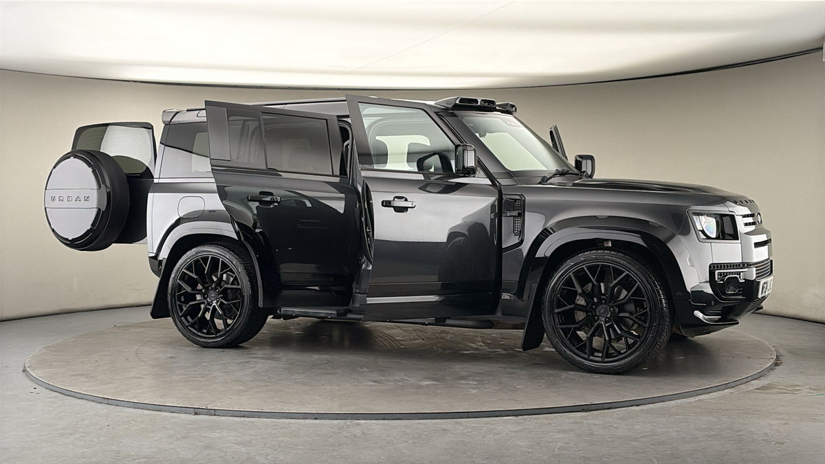 More views of Land Rover Defender 110