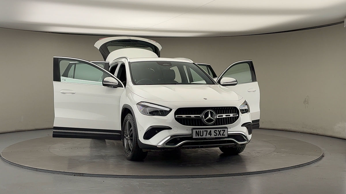 More views of Mercedes-Benz GLA