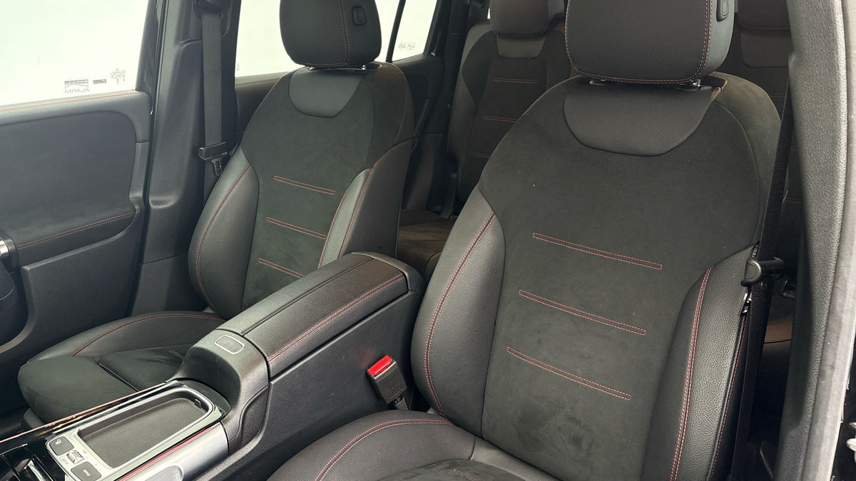 Mercedes-Benz GLB Image 7