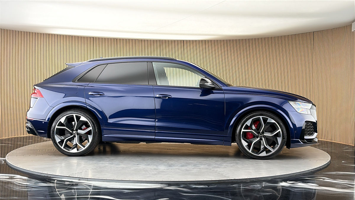 More views of Audi RSQ8
