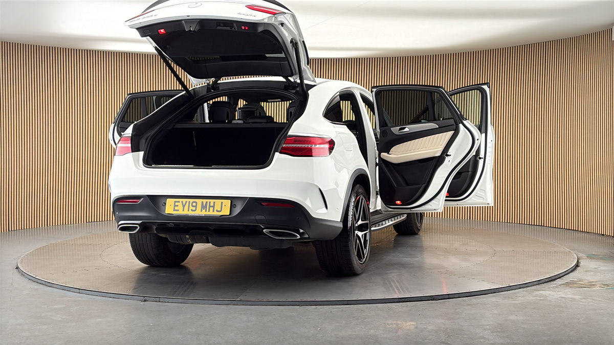More views of Mercedes-Benz GLE