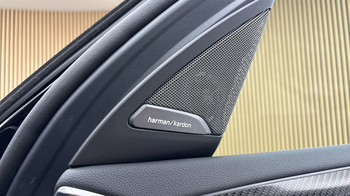 More views of BMW X4 M