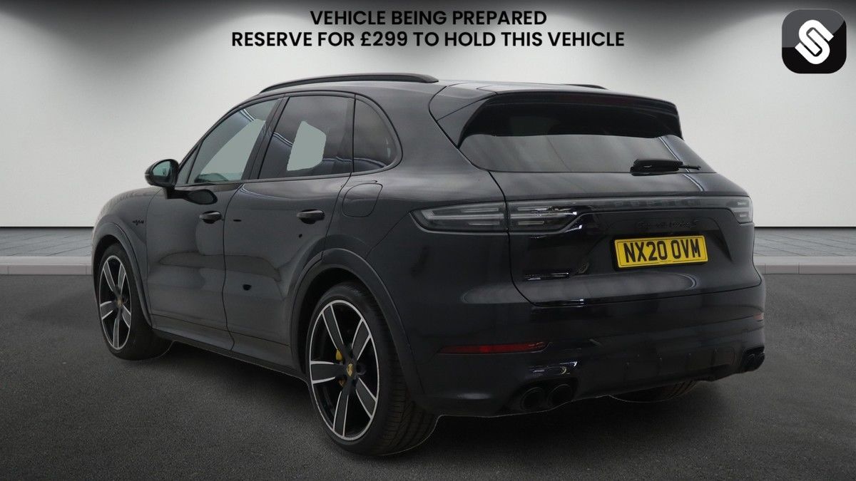 Porsche Cayenne Image 3