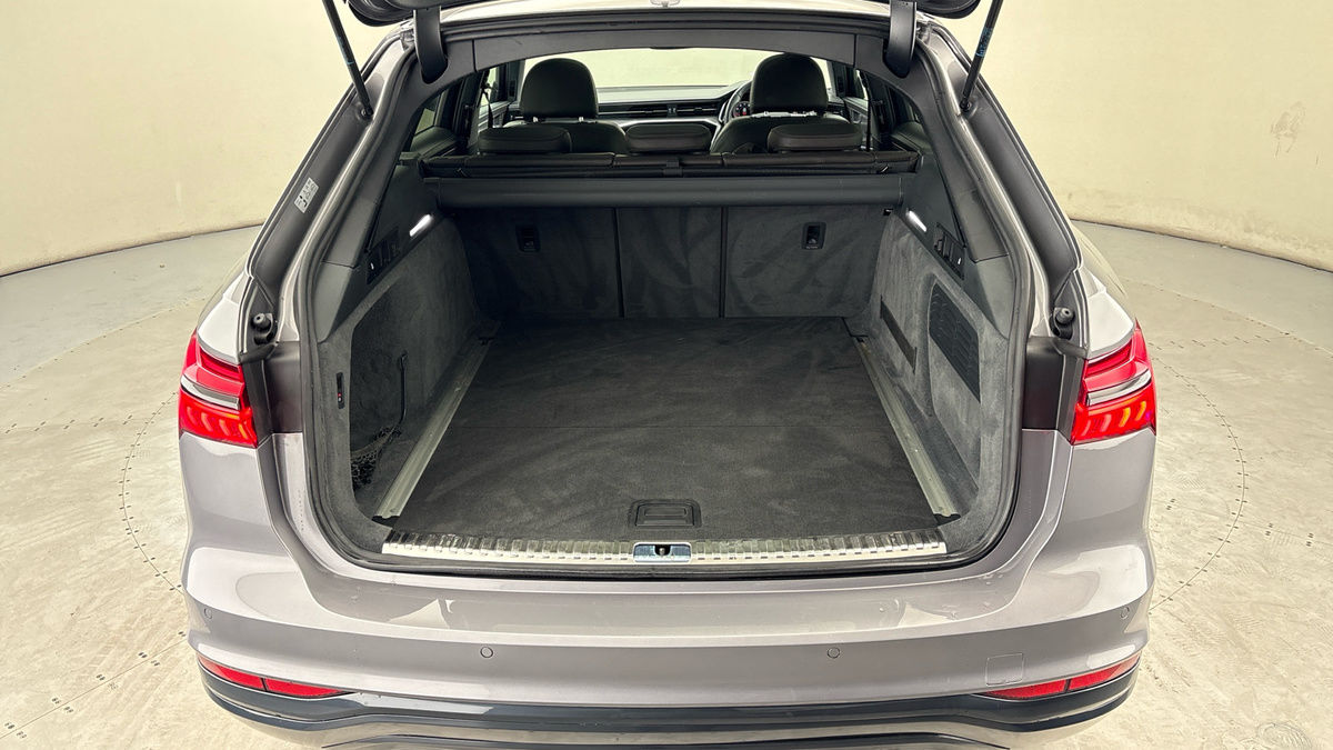 Audi A6 Allroad Image 11