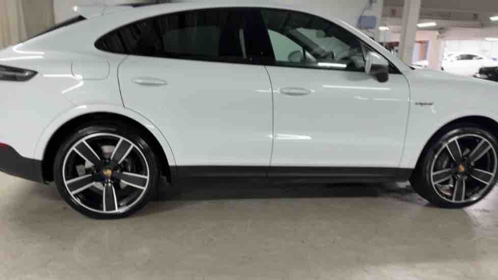 More views of Porsche Cayenne