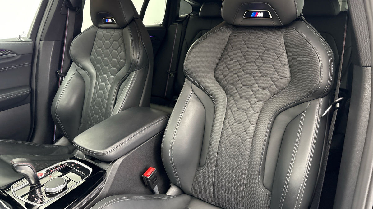 More views of BMW X4 M