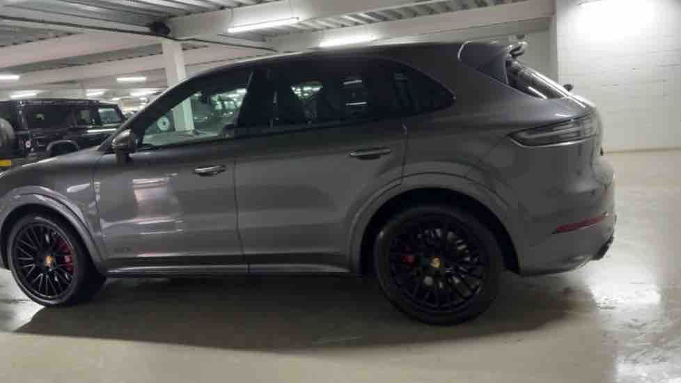 More views of Porsche Cayenne