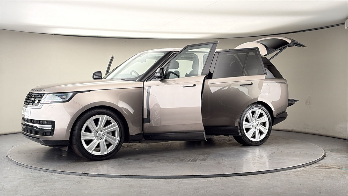 More views of Land Rover Range Rover