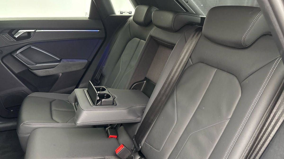 Audi Q3 Image 9
