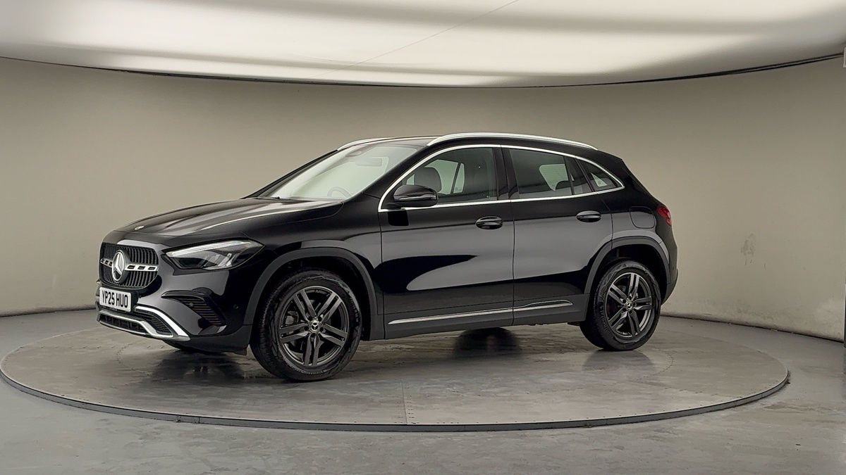 More views of Mercedes-Benz GLA