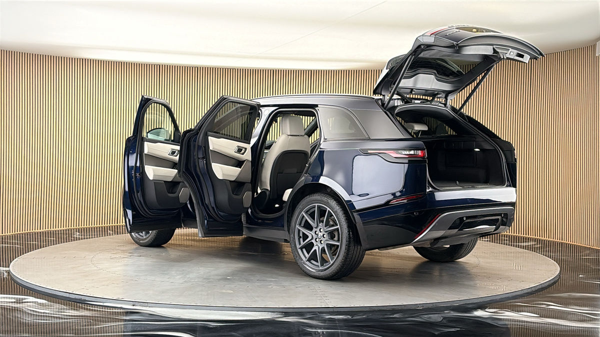 More views of Land Rover Range Rover Velar