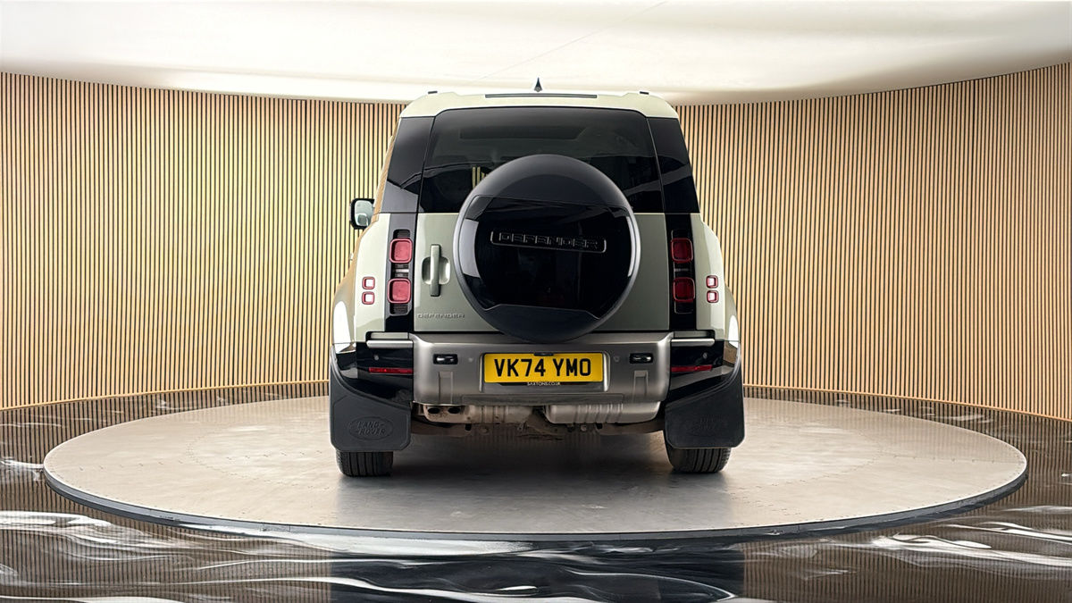 More views of Land Rover Defender 110