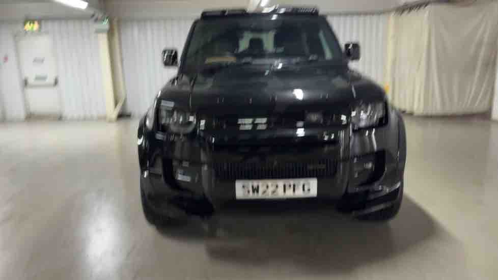 More views of Land Rover Defender 90