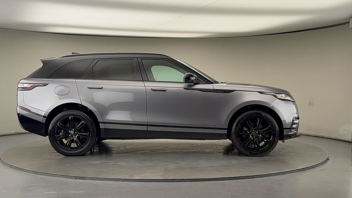 Land Rover Range Rover Velar Image 16