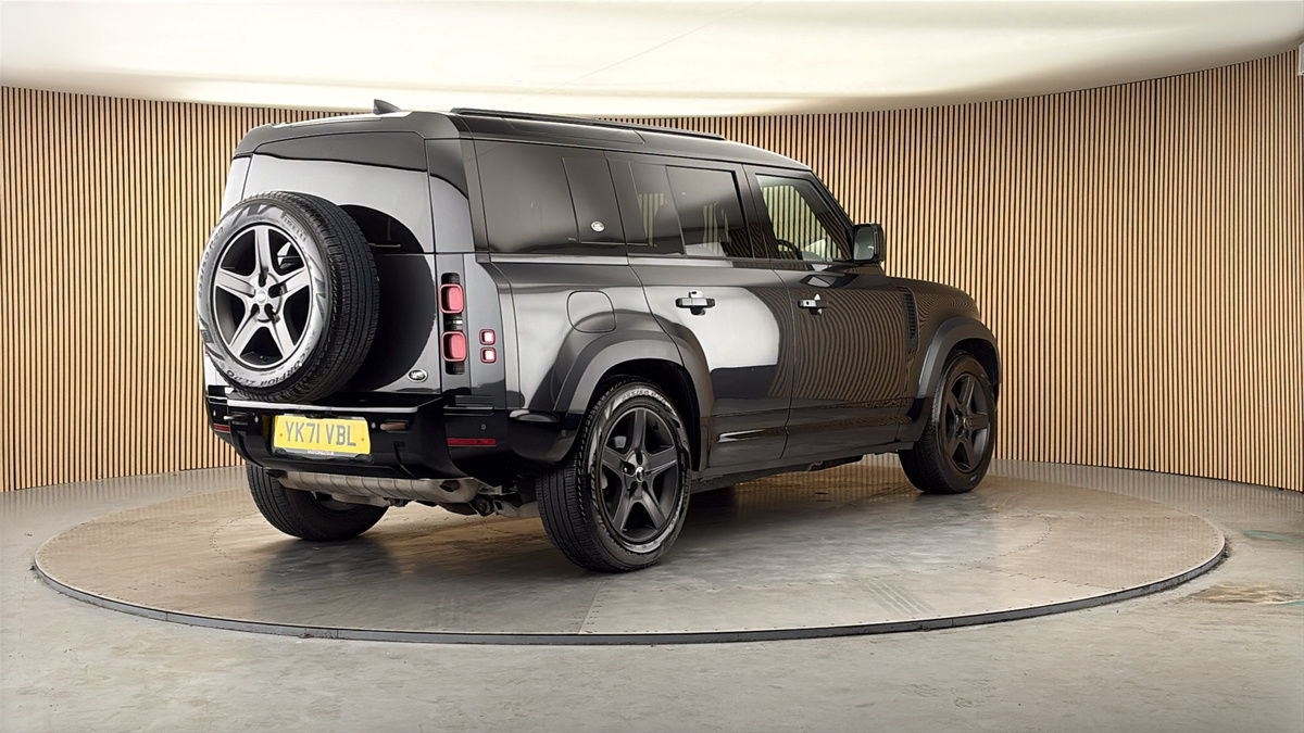 More views of Land Rover Defender 110