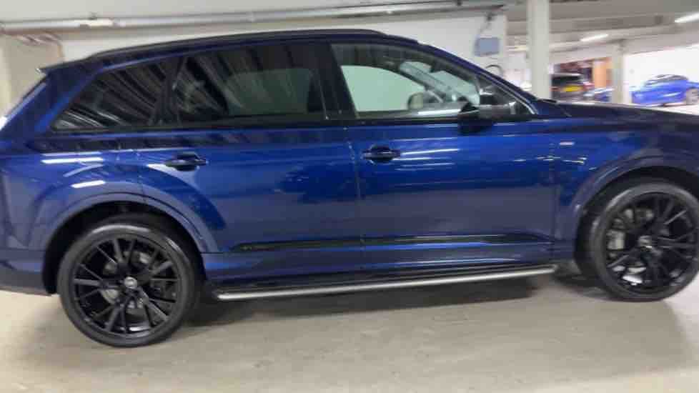 More views of Audi Q7