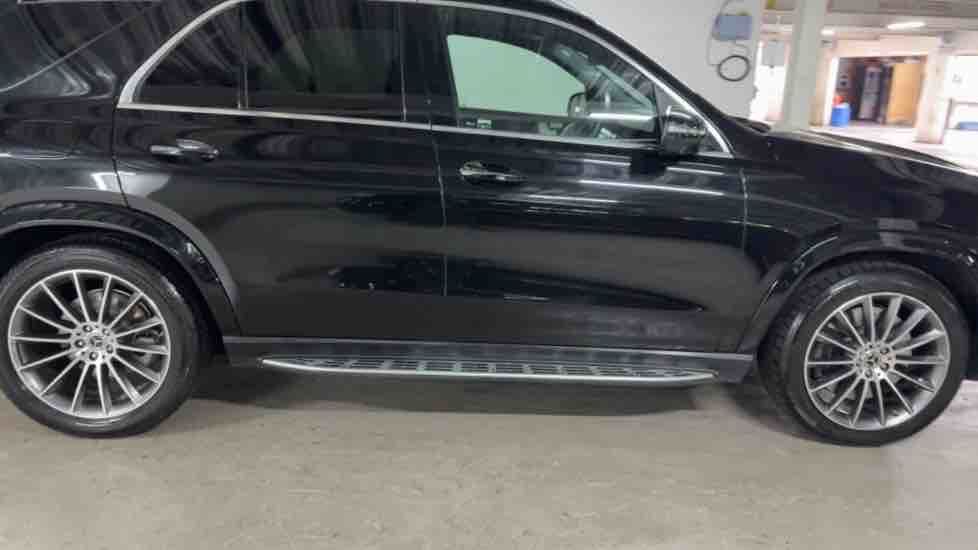 More views of Mercedes-Benz GLE