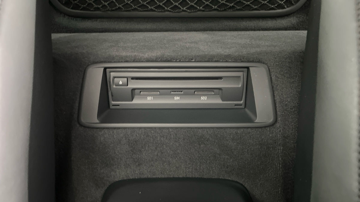 Audi R8 Image 9