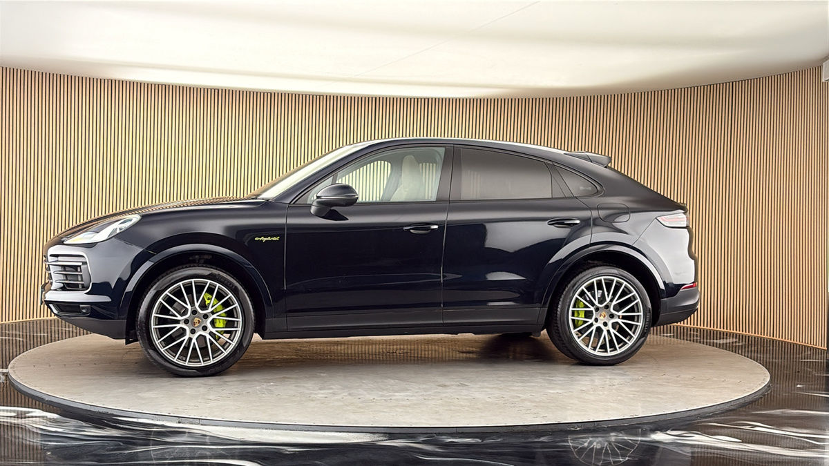 More views of Porsche Cayenne