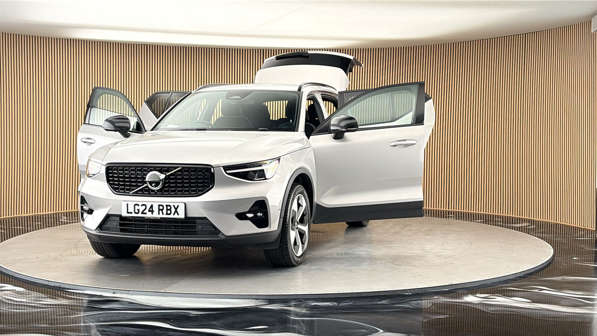 More views of Volvo XC40