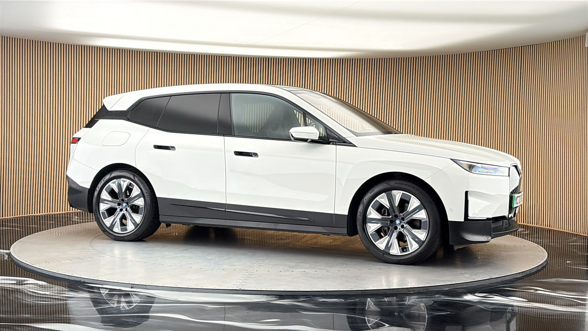 More views of BMW iX