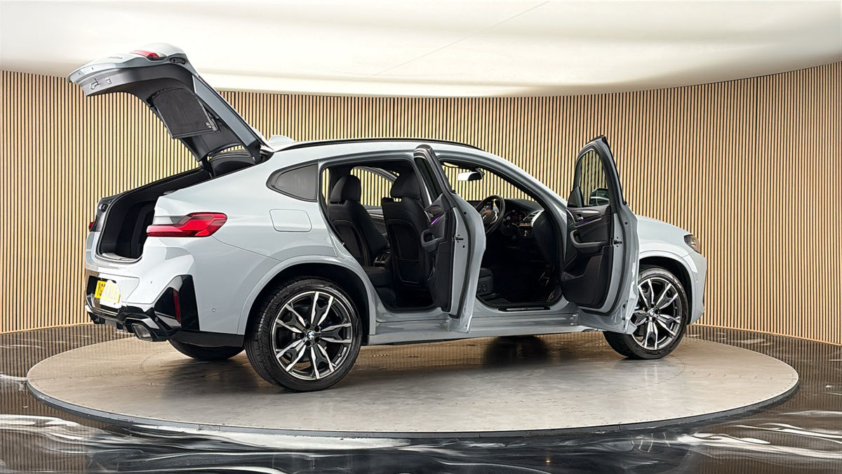 More views of BMW X4