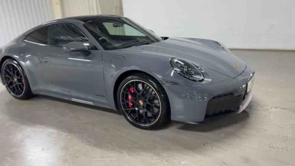 More views of Porsche 911